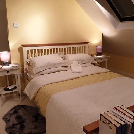 The Old Cornstore A Beautiful Suite Overlooking The Sea Drummore Bagian luar foto