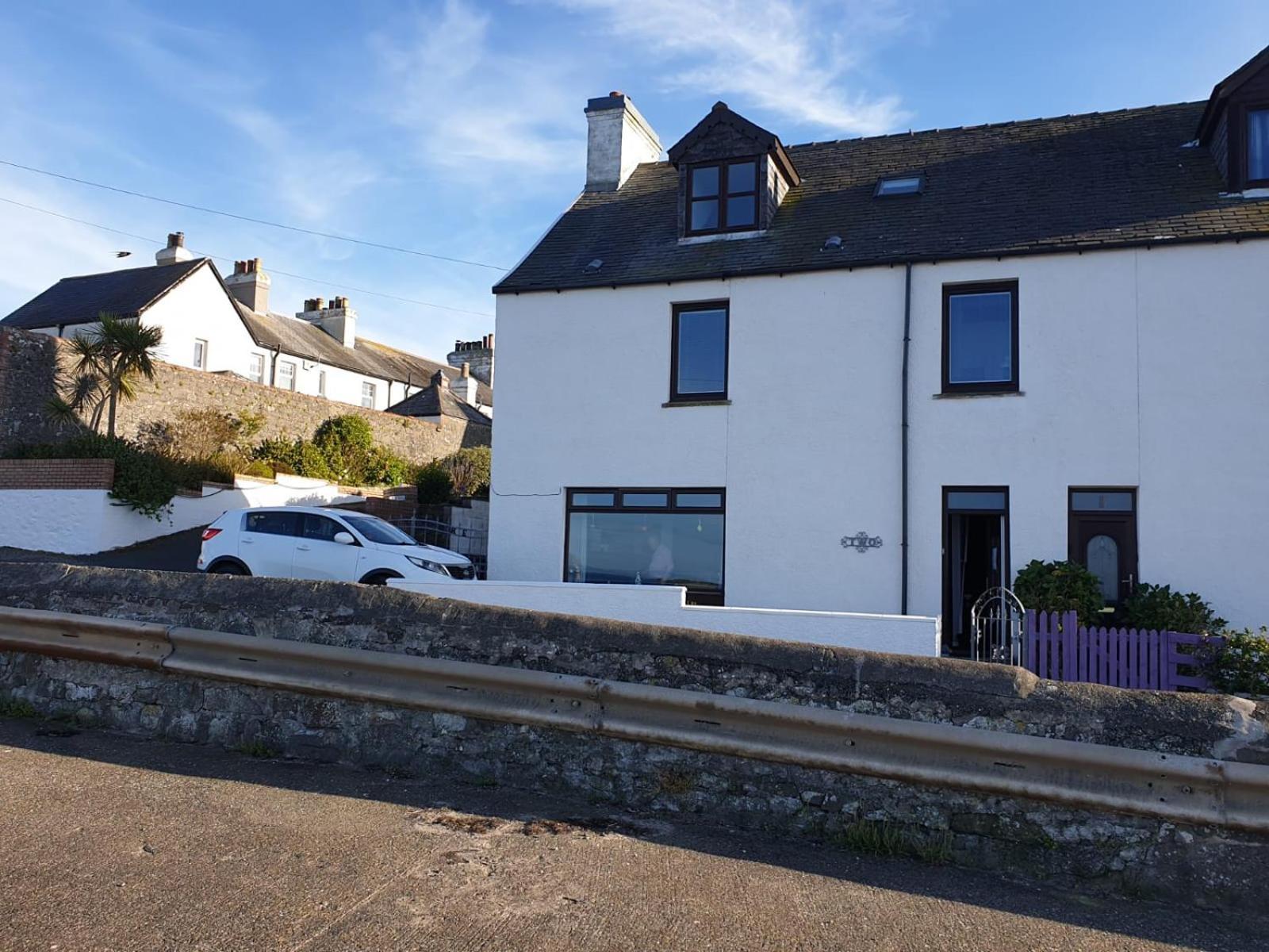 The Old Cornstore A Beautiful Suite Overlooking The Sea Drummore Bagian luar foto
