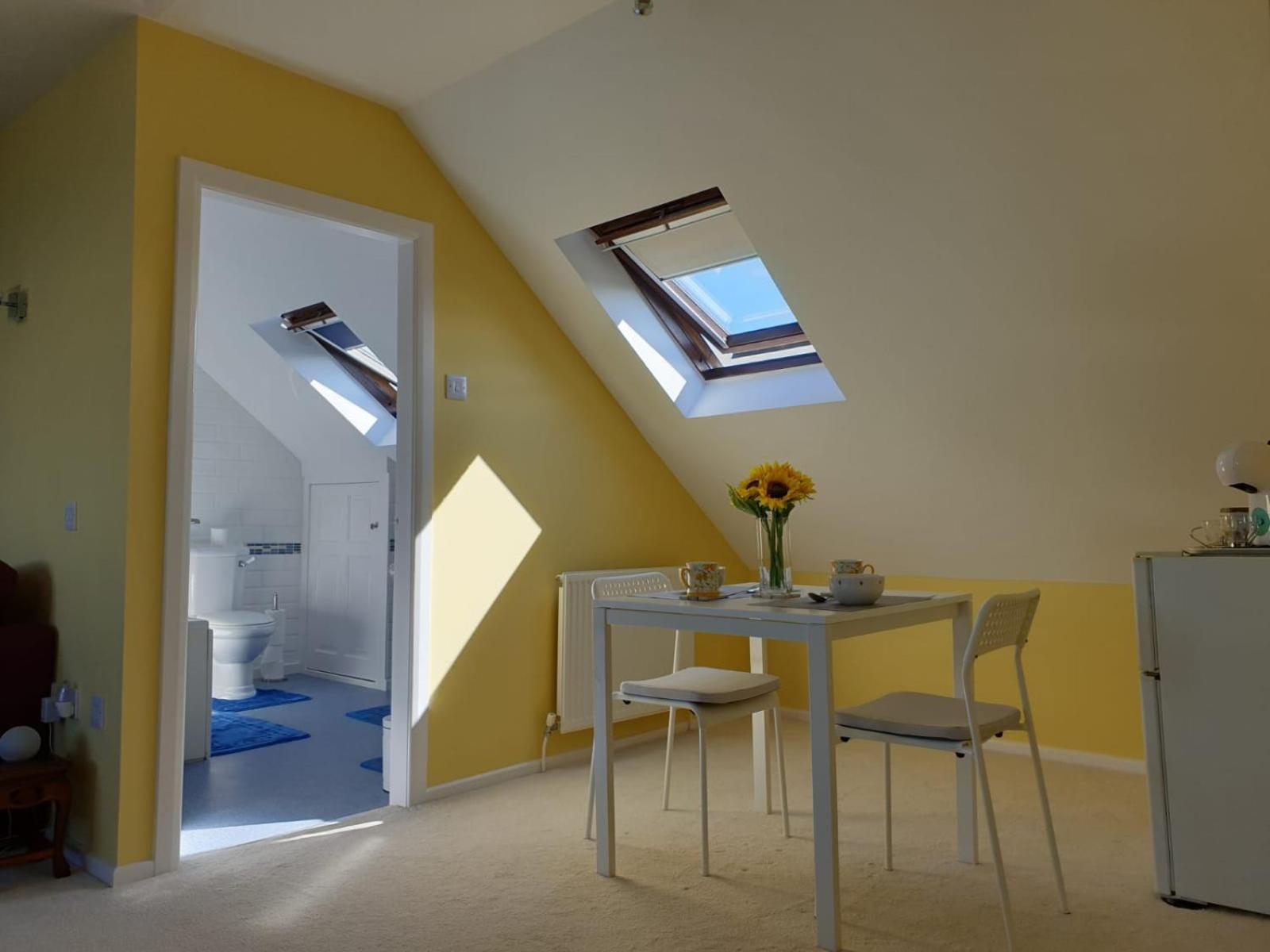The Old Cornstore A Beautiful Suite Overlooking The Sea Drummore Bagian luar foto