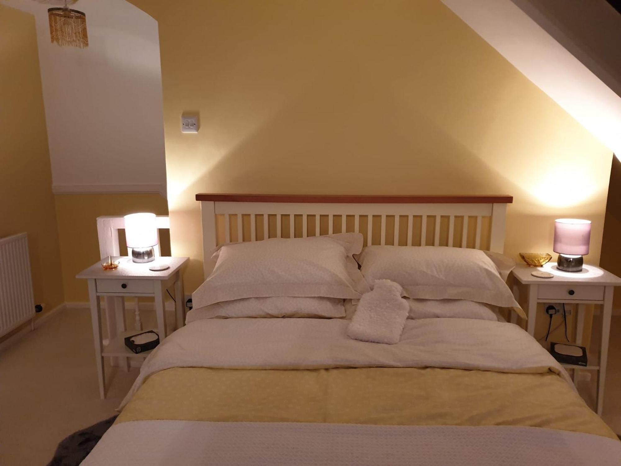 The Old Cornstore A Beautiful Suite Overlooking The Sea Drummore Bagian luar foto